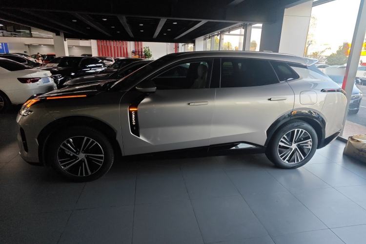 Used Lynk & Co 08 EM-P 2023 245km Ultra-Long Range Halo Left Side