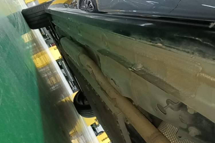 Used Lynk & Co 08 EM-P 2023 245km Ultra-Long Range Halo Left Side Sill