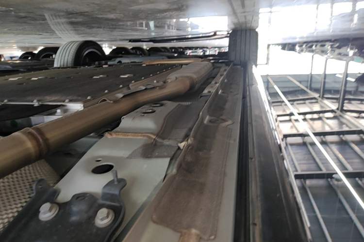 Used Lynk & Co 08 EM-P 2023 120km Long-Range Halo Left Side Sill