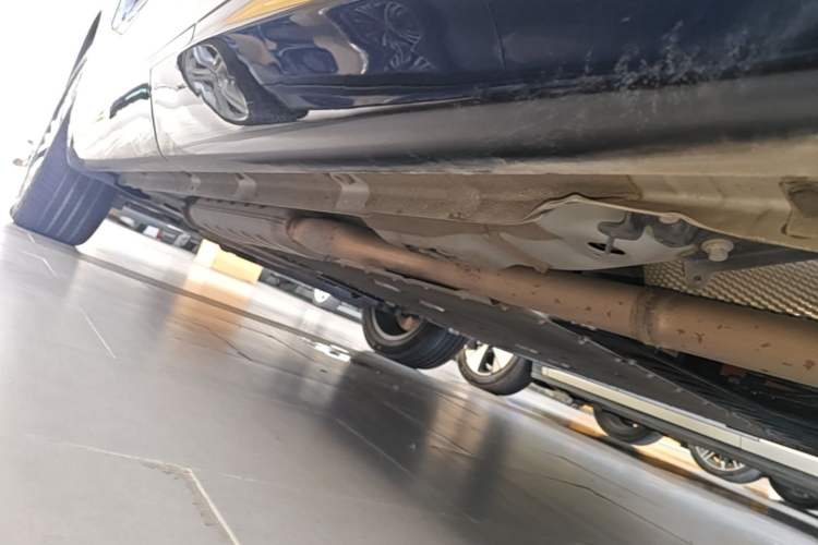 Used Lynk & Co 08 EM-P 2023 120km Long-Range Halo Left Side Sill