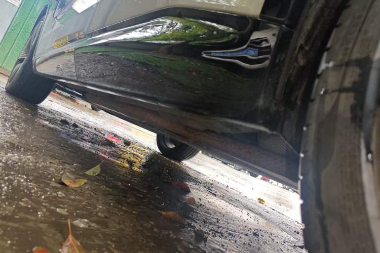 Used Lynk & Co 08 EM-P 2023 220km All-Wheel-Drive Performance Halo Left Side Sill