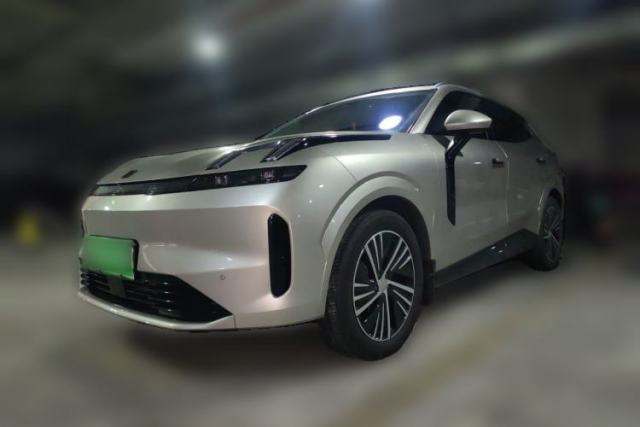 Used Lynk & Co 08 EM-P 2023 120km Long-Range Halo