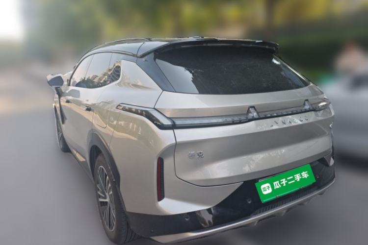 Used Lynk & Co 08 EM-P 2023 120km Long-Range Halo Rear Left 45 Deg