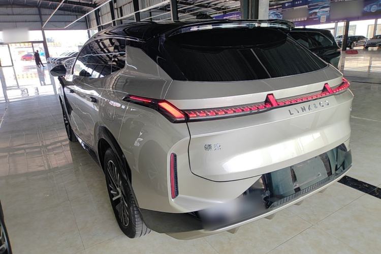 Used Lynk & Co 08 EM-P 2023 120km Long-Range Halo Rear Left 45 Deg