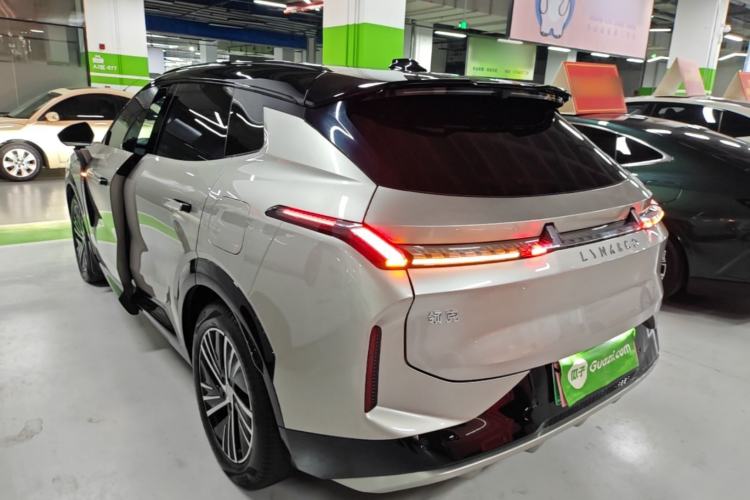 Used Lynk & Co 08 EM-P 2023 120km Long-Range Halo Rear Left 45 Deg