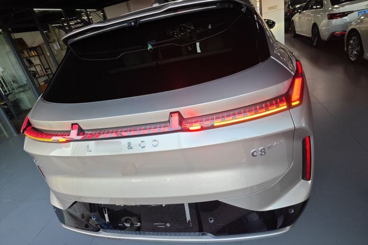 Used Lynk & Co 08 EM-P 2023 245km Ultra-Long Range Halo Rear