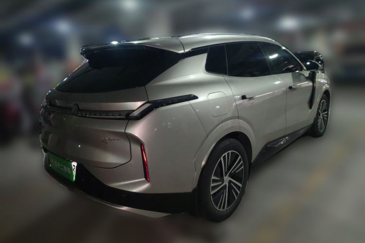 Used Lynk & Co 08 EM-P 2023 120km Long-Range Halo Rear Right 45 Deg
