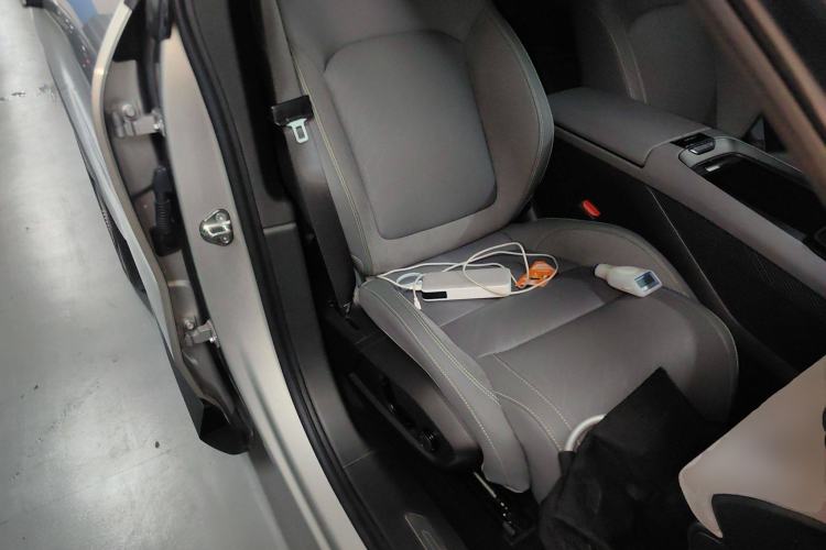 Used Lynk & Co 08 EM-P 2023 120km Long-Range Halo Right Front Seat