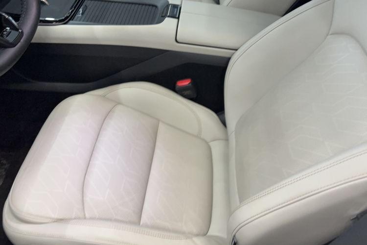 Used Lynk & Co 08 EM-P 2023 245km Ultra-Long Range Halo Right Front Seat