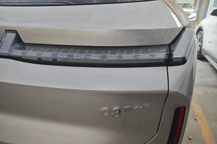 Used Lynk & Co 08 EM-P 2023 220km All-Wheel-Drive Performance Halo Right Rear Taillight