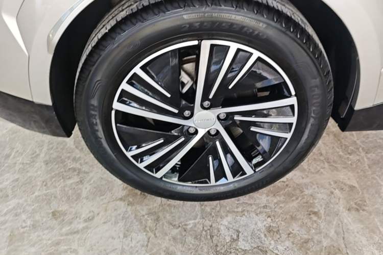 Used Lynk & Co 08 EM-P 2023 120km Long-Range Pro Right Rear Wheel Hub