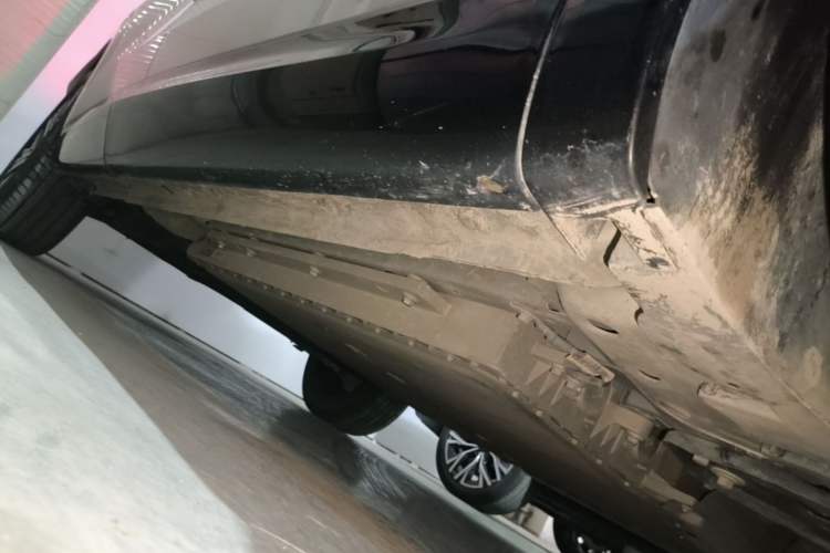 Used Lynk & Co 08 EM-P 2023 245km Ultra-Long Range Halo Right Side Sill