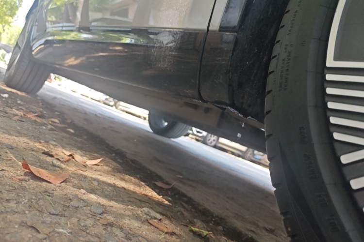 Used Lynk & Co 08 EM-P 2023 220km All-Wheel-Drive Performance Halo Right Side Sill