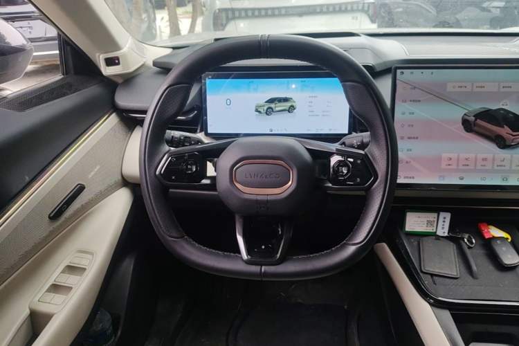 Used Lynk & Co 08 EM-P 2023 245km Ultra-Long Range Halo Steering Wheel