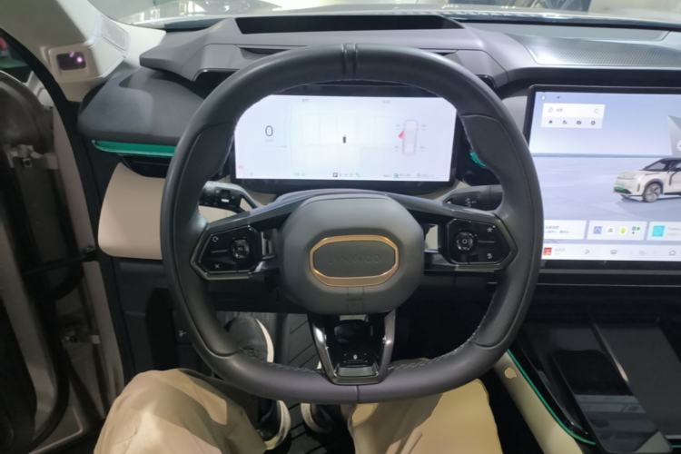 Used Lynk & Co 08 EM-P 2023 245km Ultra-Long Range Halo Steering Wheel