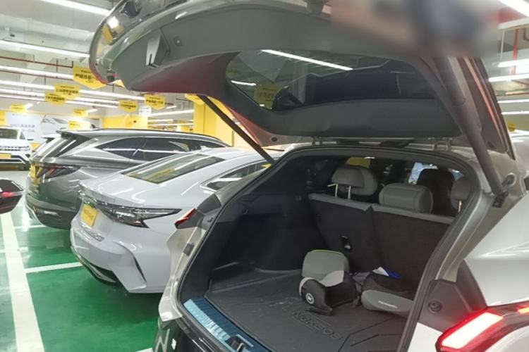 Used Lynk & Co 08 EM-P 2023 245km Ultra-Long Range Halo Trunk