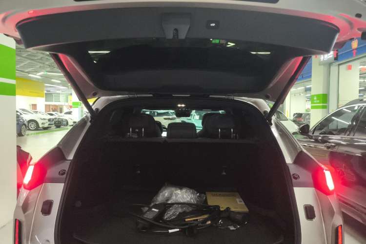 Used Lynk & Co 08 EM-P 2023 120km Long-Range Halo Trunk
