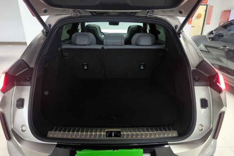 Used Lynk & Co 08 EM-P 2023 245km Ultra-Long Range Halo Trunk