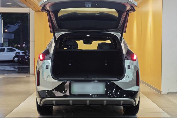 Used Lynk & Co 08 EM-P 2023 120km Long-Range Halo Trunk