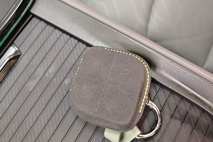 Used Lynk & Co 08 EM-P 2023 120km Long-Range Pro Vehicle Key
