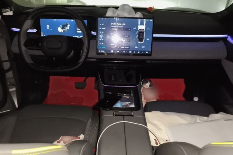 Used Lynk & Co 08 EM-P 2023 120km Long-Range Halo Center Console
