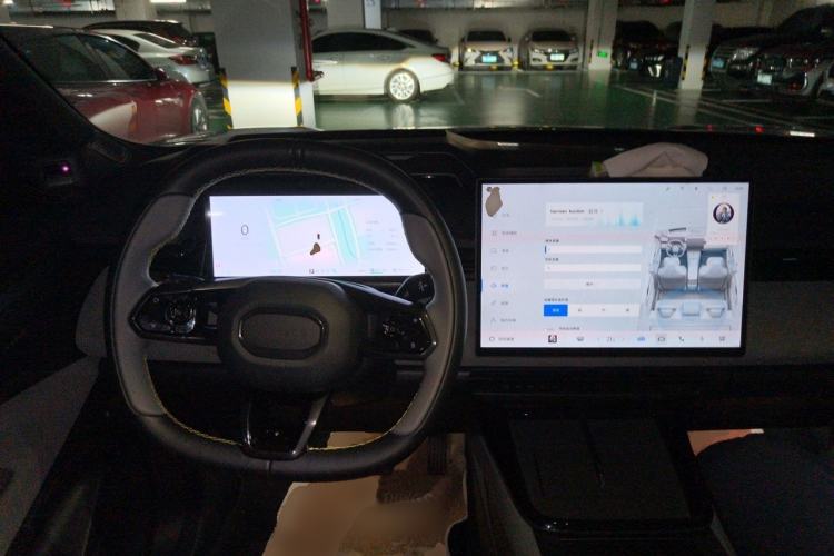 Used Lynk & Co 08 EM-P 2023 120km Long-Range Halo Center Console