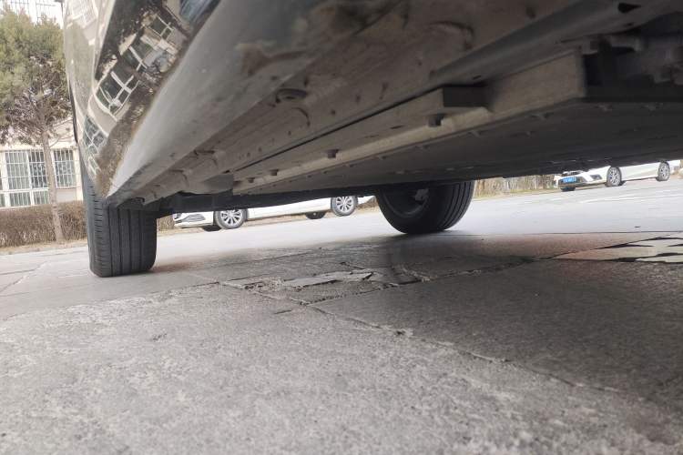 Used Lynk & Co 08 EM-P 2023 120km Long-Range Halo Chassis Front Right