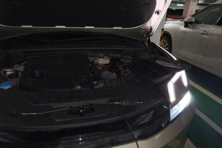 Used Lynk & Co 08 EM-P 2023 120km Long-Range Halo Engine Bay Left