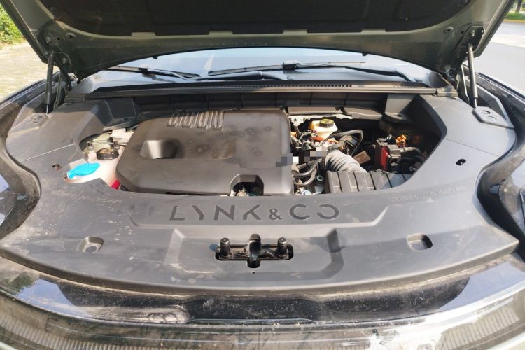 Used Lynk & Co 08 EM-P 2023 220km All-Wheel-Drive Performance Halo Engine Bay