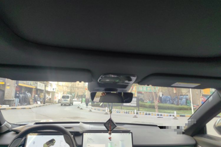 Used Lynk & Co 08 EM-P 2023 120km Long-Range Halo Headliner