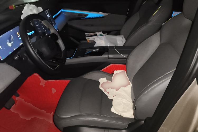 Used Lynk & Co 08 EM-P 2023 120km Long-Range Halo Left Front Seat