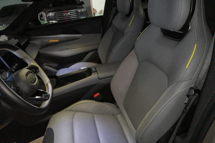 Used Lynk & Co 08 EM-P 2023 120km Long-Range Halo Left Front Seat