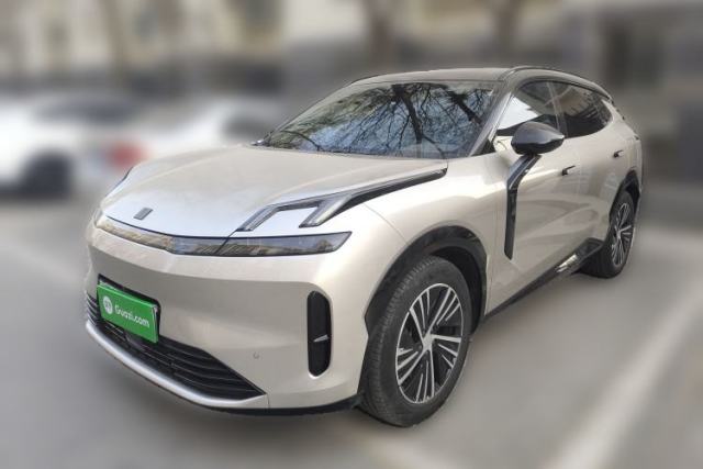 Used Lynk & Co 08 EM-P 2023 120km Long-Range Halo