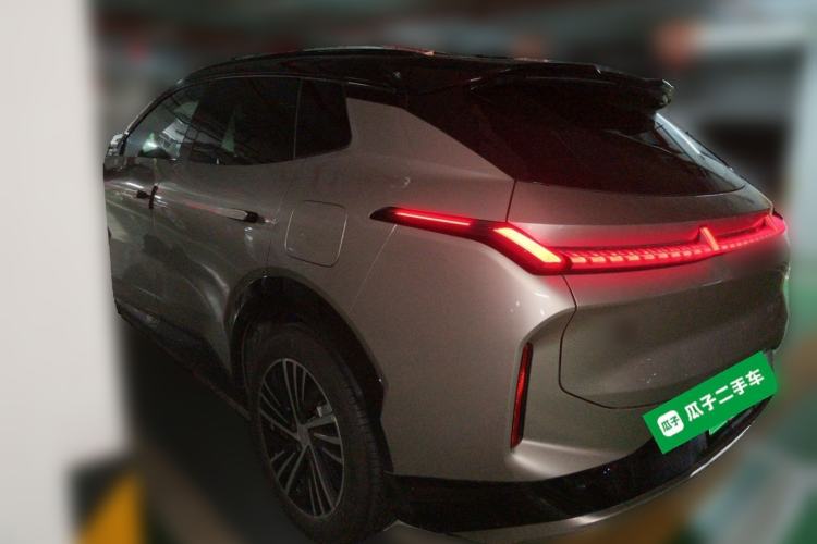 Used Lynk & Co 08 EM-P 2023 120km Long-Range Halo Rear Left 45 Deg