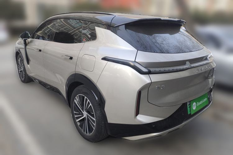 Used Lynk & Co 08 EM-P 2023 120km Long-Range Halo Rear Left 45 Deg