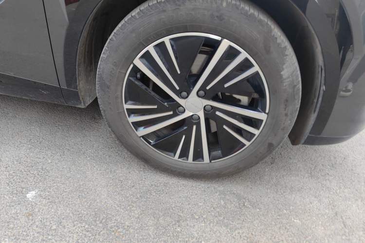 Used Lynk & Co 08 EM-P 2023 120km Long-Range Halo Right Front Wheel Hub