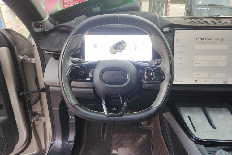 Used Lynk & Co 08 EM-P 2023 120km Long-Range Halo Steering Wheel