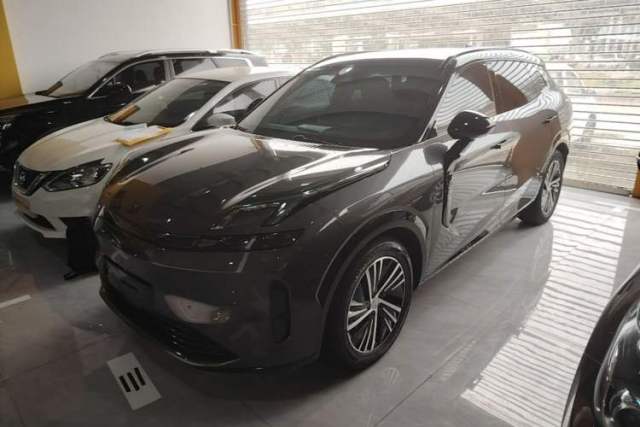Used Lynk & Co 08 EM-P 2023 120km Long-Range Halo