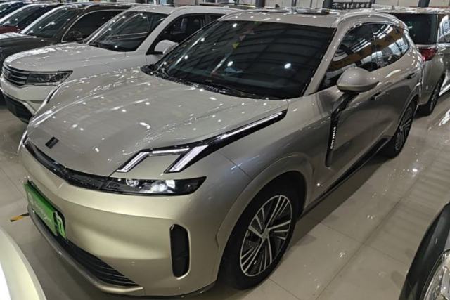 Used Lynk & Co 08 EM-P 2023 120km Long-Range Halo