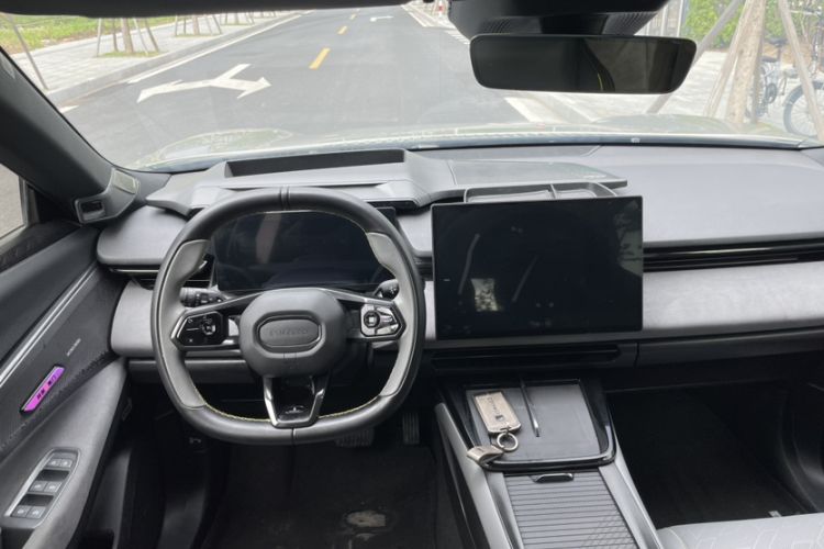 Used Lynk & Co 08 EM-P 2023 245km Ultra-Long Range Halo Audio And AC Panel