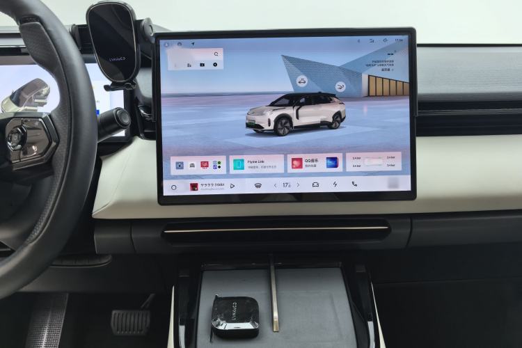 Used Lynk & Co 08 EM-P 2023 220km All-Wheel-Drive Performance Halo Audio And AC Panel