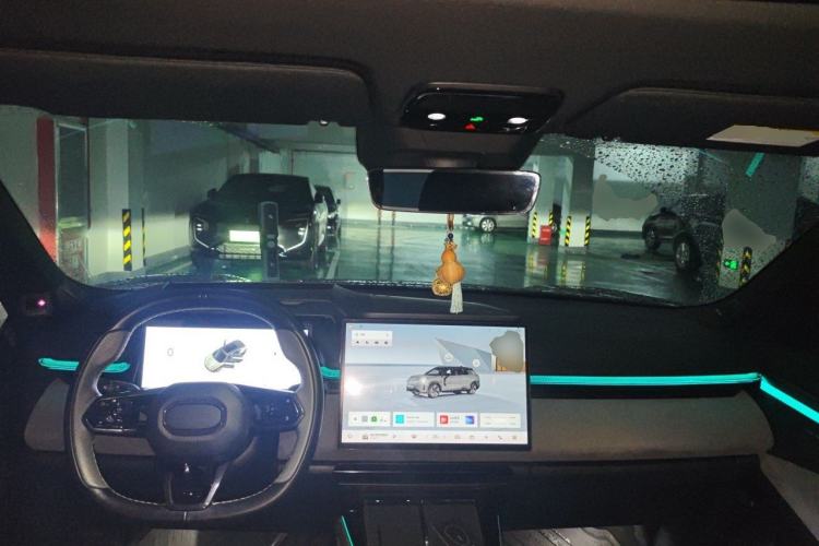 Used Lynk & Co 08 EM-P 2023 245km Ultra-Long Range Halo Center Console