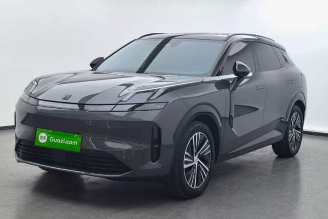 Used Lynk & Co 08 EM-P 2023 120km Long-Range Halo