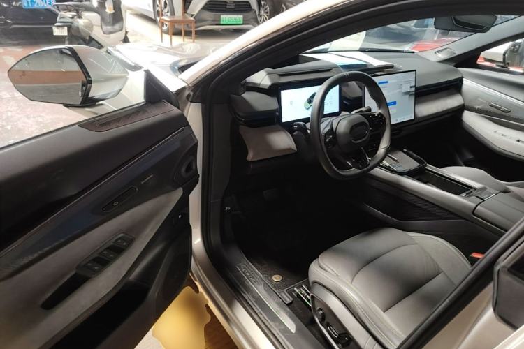 Used Lynk & Co 08 EM-P 2023 120km Long-Range Halo Driver Seat