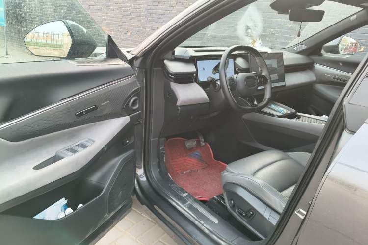 Used Lynk & Co 08 EM-P 2023 120km Long-Range Halo Driver Seat
