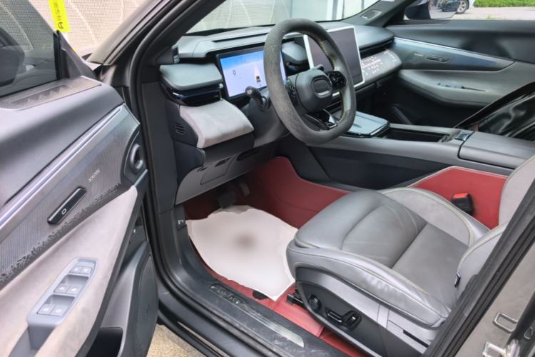 Used Lynk & Co 08 EM-P 2023 220km All-Wheel-Drive Performance Halo Driver Seat