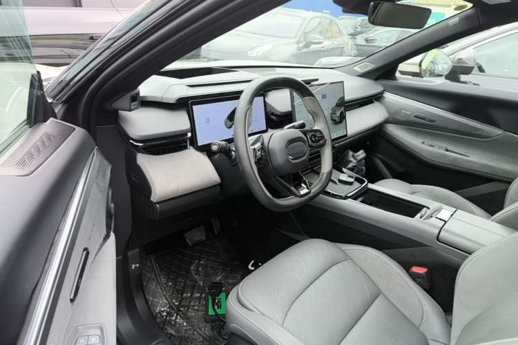 Used Lynk & Co 08 EM-P 2023 120km Long-Range Halo Driver Seat