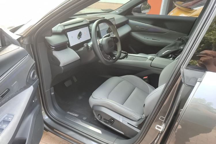 Used Lynk & Co 08 EM-P 2023 120km Long-Range Halo Driver Seat