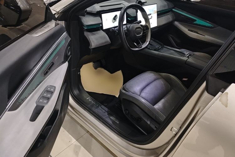 Used Lynk & Co 08 EM-P 2023 120km Long-Range Halo Driver Seat