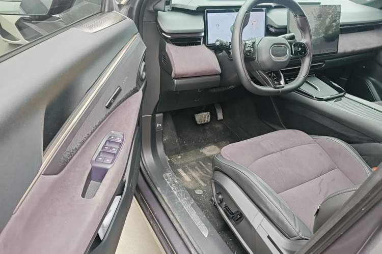 Used Lynk & Co 08 EM-P 2023 220 km Limited-Time Edition Driver Seat